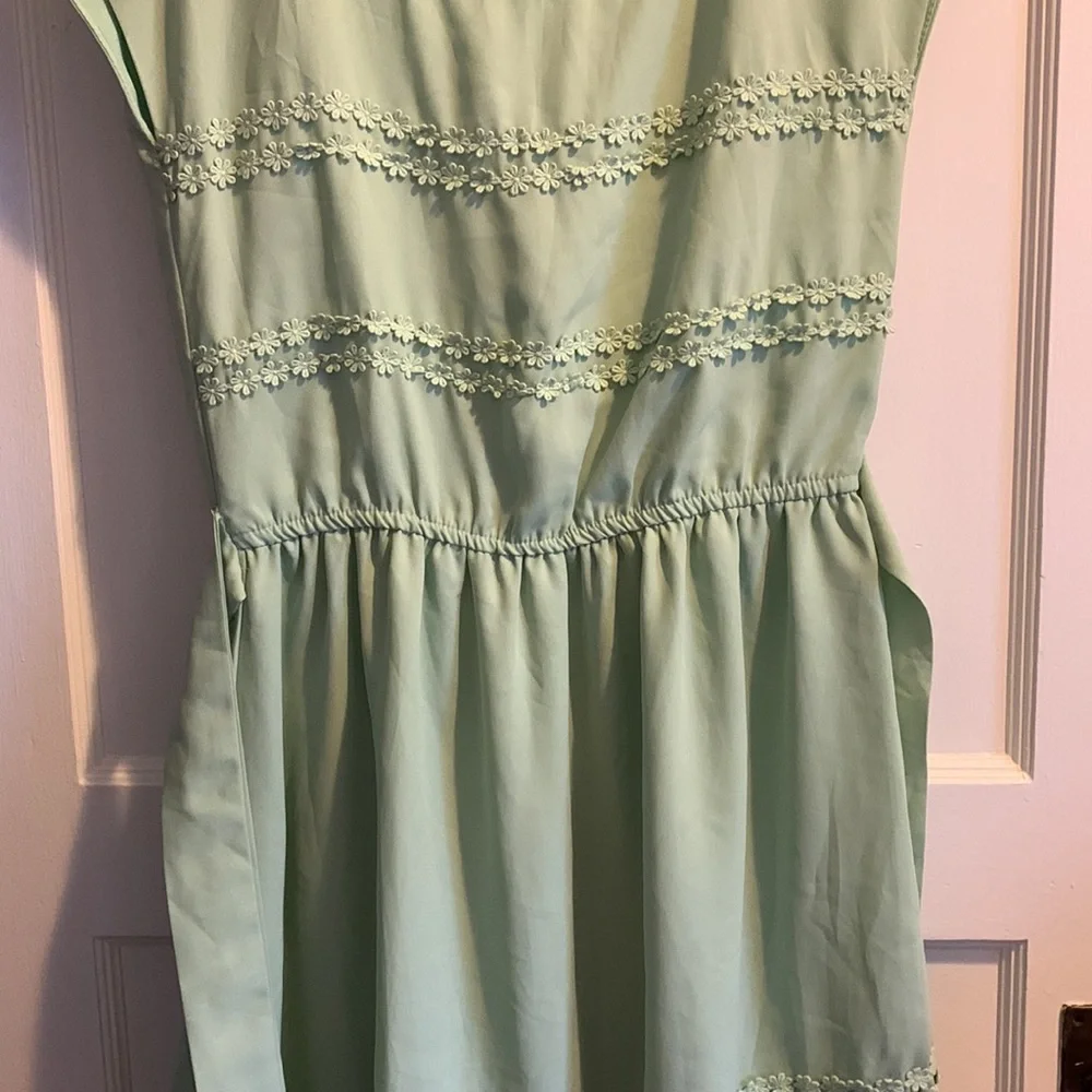 Cute ASOS Dress - Picture 4 of 6